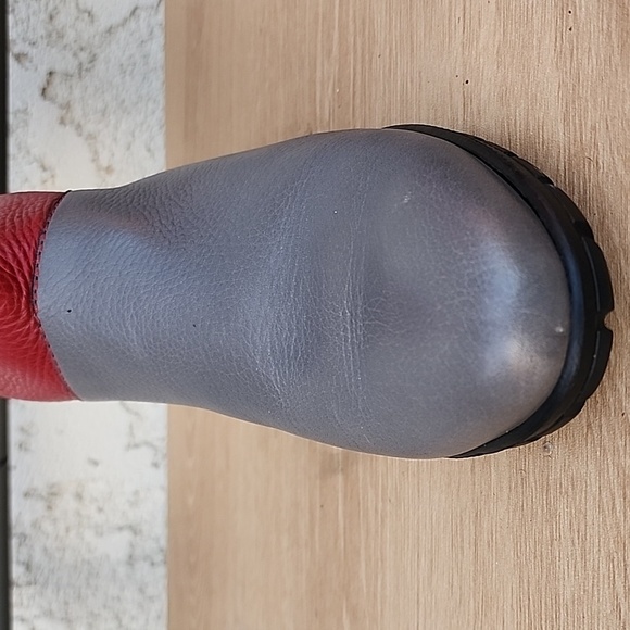 Authentic Gucci Vintage Red and Gray Pebbled Leather Boots Size 40B - Picture 11 of 14